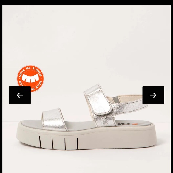 Never been worn, metallic silver platform sandals - Picture 6 of 7